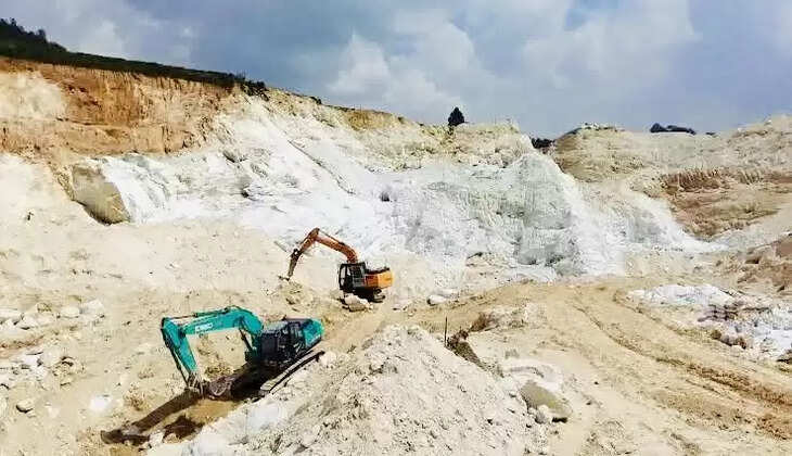 नैनीताल- खड़िया कारोबार के जल्द शुरू होने के बनने लगे आसार, आज हाईकोर्ट में सरकार ने रखा मजबूत पक्ष