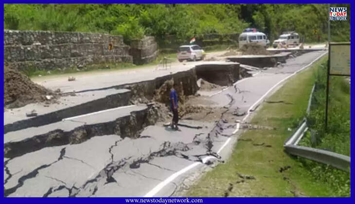 Kumaon Weather - पहाड़ों पर बारिश के बाद&nbsp;आफत, कुमाऊं की 152 सड़कें बंद, हल्द्वानी-अल्मोड़ा हाईवे ठप, यहां हुई बर्फबारी&nbsp;