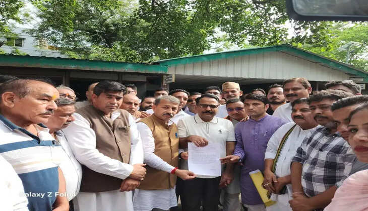 हल्द्वानी - भाजपा नेताओं ने डीएम के माध्यम से राज्यपाल को भेजा ज्ञापन, कांग्रेस नेताओं के खिलाफ कार्रवाई की उठाई मांग