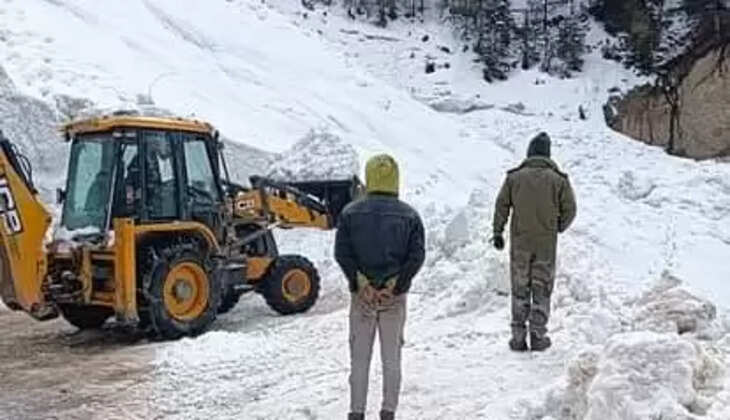 "उत्तरकाशी में फिर टूटा हिमस्खलन का कहर, गंगोत्री हाईवे बंद, प्रशासन ने जारी की चेतावनी "
