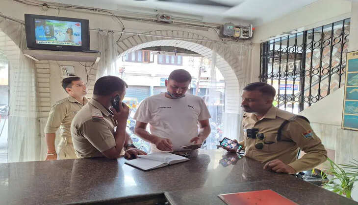 हल्द्वानी - रेलवे बाजार होटल में लाश मिलने से सनसनी, छह दिन पहले आनंद ने लिया था कमरा, अब इस हाल में मिला&nbsp;