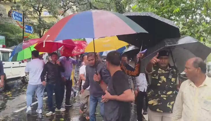 नैनीताल - जिला पंचायत चुनाव में बवाल के बाद भाजपा जिलाध्यक्ष समेत 11 नामजद, हाईकोर्ट में 18 अगस्त को सुनवाई