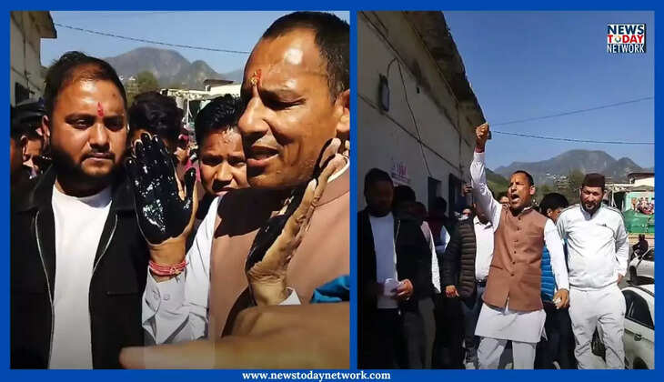 हल्द्वानी - हाथों में कालिख लेकर PMGSY काठगोदाम में घुसे हरीश पनेरू, बोले अधिकारी सामने आये तो कर दिए जाओगे काले