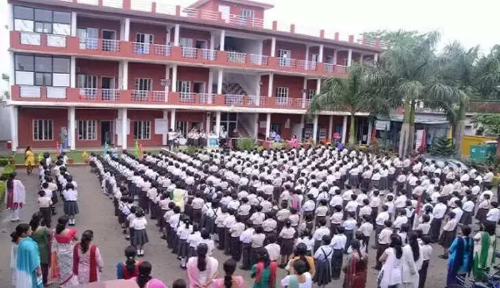 हल्द्वानी - चिल्ड्रन एकेडमी स्कूल पर अभिभावक ने फीस को लेकर बनाया दवाब, CM पोर्टल पर की शिकायत स्कूल ने दिया यह जवाब 