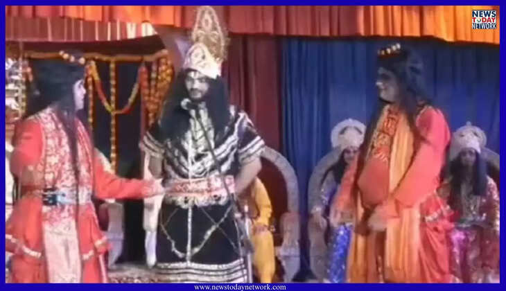 उत्तराखंड - पेपर लीक मामला रामलीला मंच तक पंहुचा, रावण बोला लंका में सब ठीक है पर उत्तराखंड में पेपर लीक है!