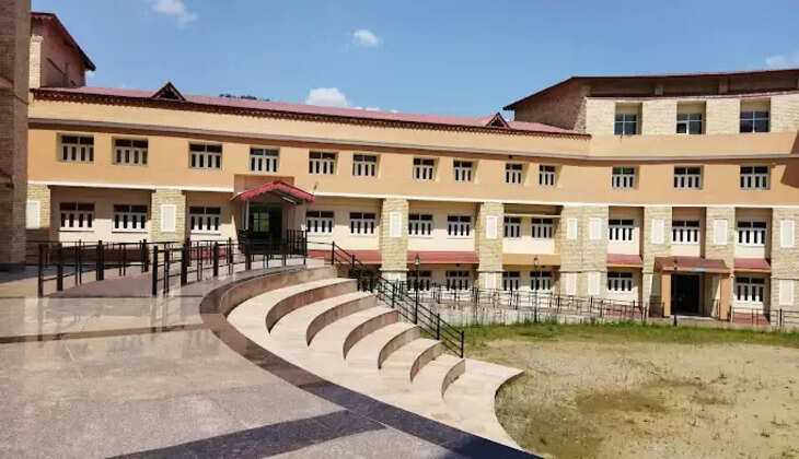 अल्मोड़ा - फर्जी दस्तावेज़ों के माध्यम से इंटर्नशिप हासिल कर रहा था प्रशिक्षु डॉक्टर, ऐसे खुली पोल&nbsp;