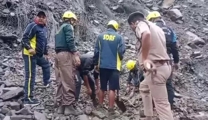 Uttarakhand News - दुःखद, भूस्खलन में दब गए यात्री, चार लोगों के शव मलबे से निकाले, तीन हो गए घायल&nbsp;