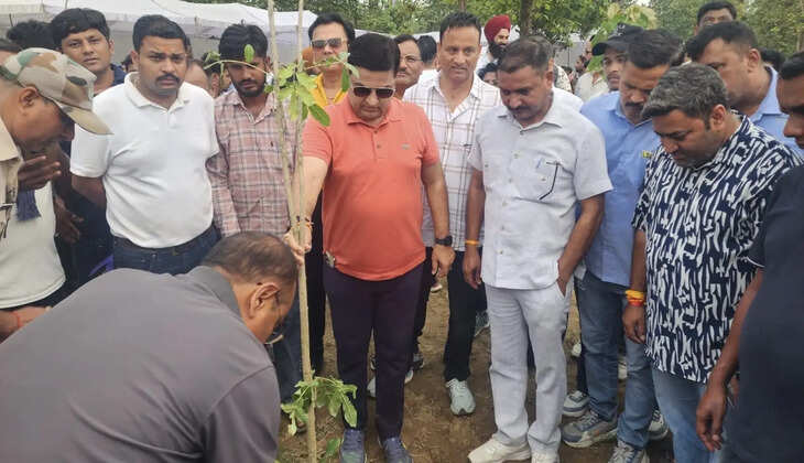 काशीपुर- खनन विभाग ने पर्यावरण बचाने की करी अनूठी पहल, संजीवनी वन लगाकर दिया निदेशक खनन लेघा ने यह बड़ा संदेश