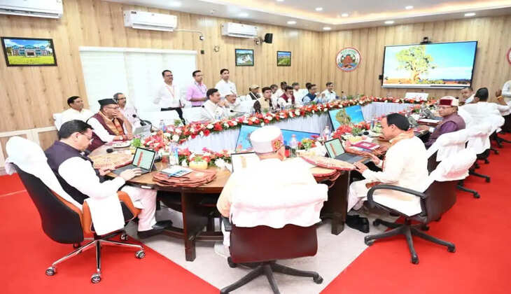 उत्तराखंड - बनबसा में पहली बार बजी कैबिनेट के 24 फैसलों की घंटी, युवाओं से लेकर पहाड़ के कुक्कुट पालकों तक को सौगात