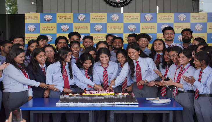  "हल्द्वानी - ग्राफिक एरा में सम्मान समारोह, जानिए किस छात्र ने पाया ₹61.99 लाख का पैकेज"