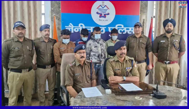 हल्द्वानी - बैटरी चोरी गैंग का पर्दाफाश, गौला नदी क्षेत्र में खड़े ट्रकों को बनाते थे निशाना, चार शातिर चोर गिरफ्तार