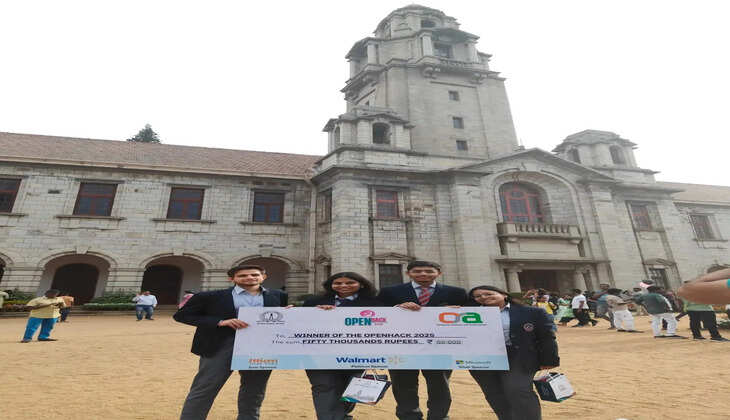 "देहरादून- ग्राफिक एरा के छात्रों की अनोखी खोज, दिमागी तरंगों से काम करने वाला चैटबॉट बना टॉप"