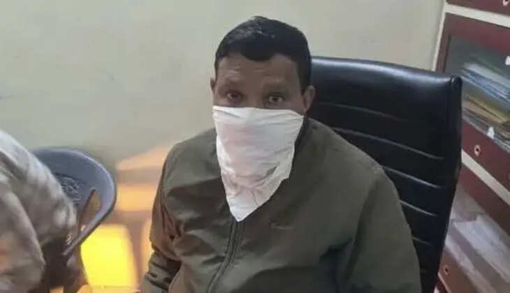 हल्द्वानी - 15 हजार रुपये की रिश्वत लेते लेखाकार गिरफ्तार, विजिलेंस टीम का कड़ा एक्शन 