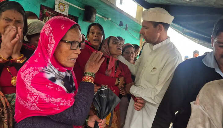 नैनीताल - ओखलकांडा हादसे पर परिजनों और ग्रामीणों ने की निष्पक्ष जांच और ₹25 लाख मुआवजे की मांग, उठे यह सवाल&nbsp;