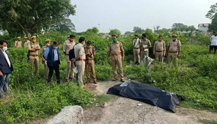 युवक का अर्धनग्‍न शव मिला बरेली 