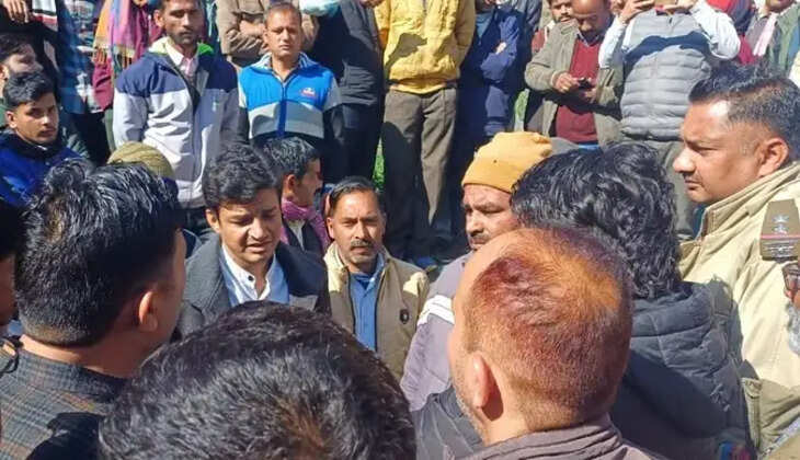 भीमताल - DFO पर भड़के विधायक कैड़ा, वन मंत्री और चीफ कन्जवेटर को फ़ोन कर आदमखोर तेंदुआ को मारने की मांग 