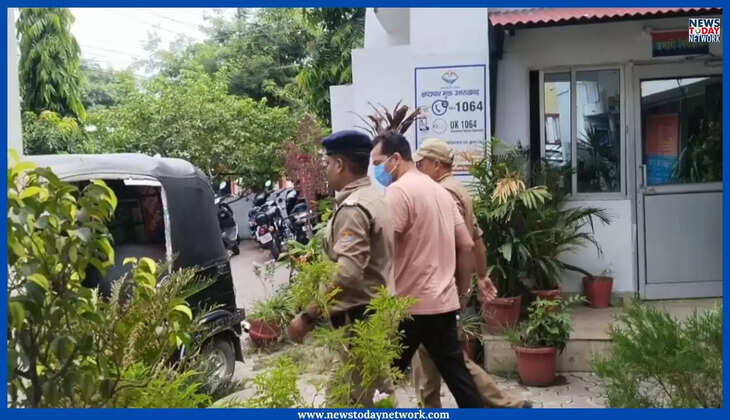 हल्द्वानी - युवती से दुष्कर्म के आरोप में होटल का जीएम गिरफ्तार, कोतवाली लेकर आई पुलिस अब जेल जायेगा रोहित 