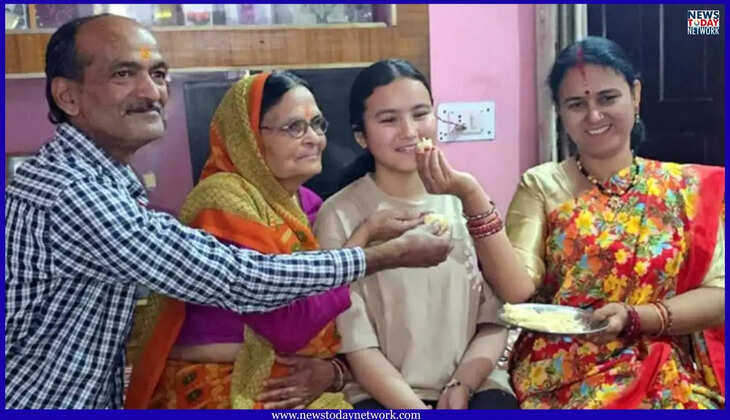 UK Board 12th Topper - टैक्सी चालक की बेटी ने इंटरमीडिएट में किया प्रदेश टॉप, दसवीं में भी गीतिका रहीं थी जिला टॉपर&nbsp;