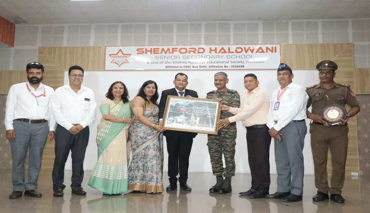 हल्द्वानी - शैमफोर्ड स्कूल में मेजर जनरल अतुल रावत ने छात्र-छात्राओं को दिए सफलता के टिप्स, स्कूल की जमकर करी तारीफ&nbsp;