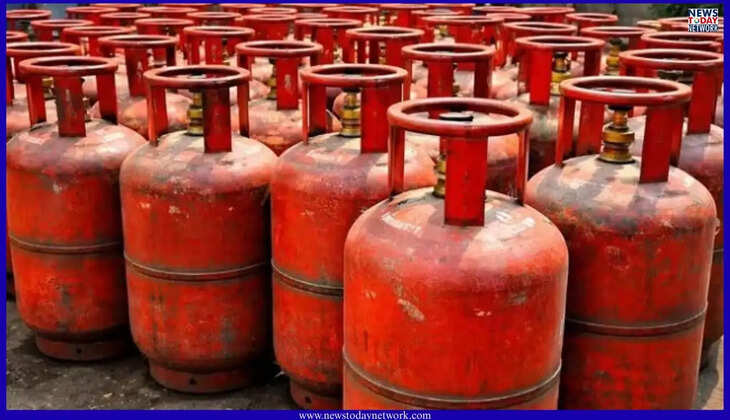 हल्द्वानी - परेशानी, चार दिन से गैस सिलेंडर नहीं मिला, पिता को रहना पड़ा भूखा, बच्चों को खिलाने पड़े चाऊमीन-मोमो