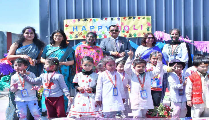 "हल्द्वानी - शैमफोर्ड स्कूल में होली की धूम, रंगों की बारिश में छिपा एक खास संदेश"