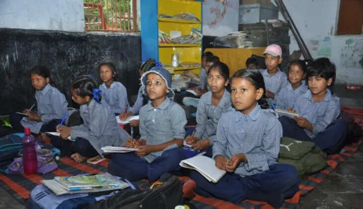 Uttarakhand News - जिन स्कूलों में छात्र संख्या होगी कम वहां लटकेंगे ताले, जल्द चिन्हित करने की होगी कार्यवाही&nbsp;