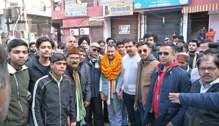 कांग्रेस मेयर प्रत्याशी ललित जोशी का प्रचार 
