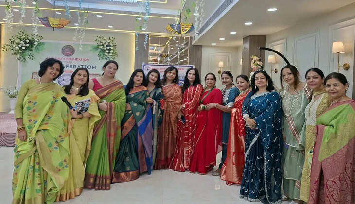 हल्द्वानी - ब्लू स्काई में धूमधाम से मनाया गया तीज महोत्सव, महिलाओं ने बढ़-चढ़कर लिया हिस्सा