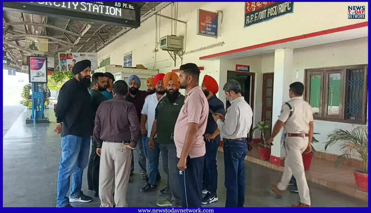 रुद्रपुर - संपर्क क्रांति ट्रेन में कर्मचारियों से हुई दिनदहाड़े लूटपाट, पिस्टल की नोक पर सात लाख रूपये लूटकर बदमाश हुए फरार