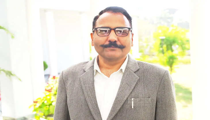 नैनीताल - भारी बारिश का ऑरेंज अलर्ट, जिलाधिकारी ने अधिकारियों को हाई अलर्ट पर रहने के दिए निर्देश