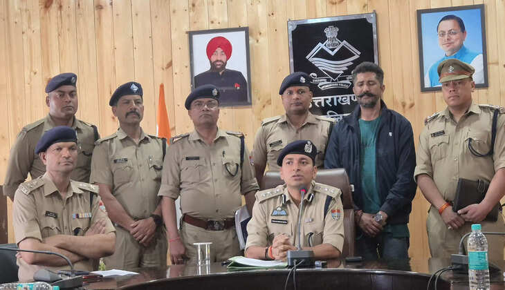 नैनीताल - पुलिस ने किया वाहन चोर गैंग का भंडाफोड़, 09 महंगी चोरी की बाइक इस जंगल से बरामद, दो गिरफ्तार