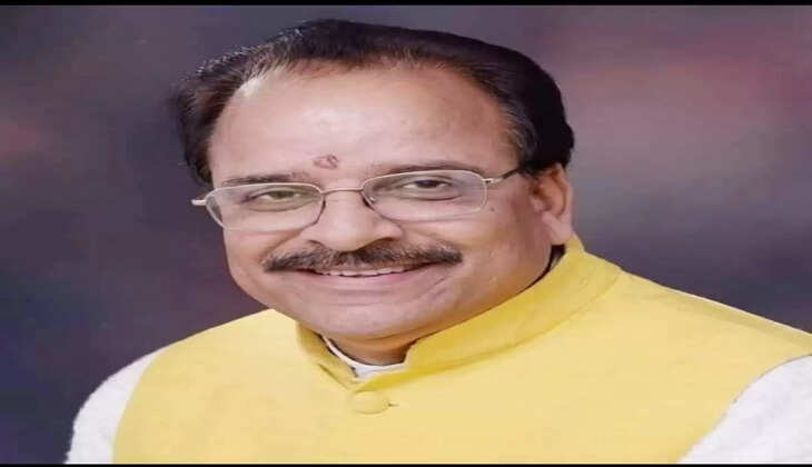 केंद्रीय रक्षा एवं पर्यटन राज्य मंत्री अजय भट्ट Ajay Bhatt Minister of State in the Ministry of Defence and Ministry of Tourism