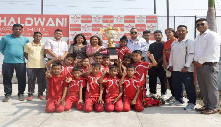 &lsquo;&rsquo;शैमफोर्ड सीनियर सेकेंडरी स्कूल में क्रिकेट टूर्नामेंट के रोमांचक परिणाम, क्रिकेट के मैदान पर रेड हाउस का दबदबा&lsquo;&rsquo;