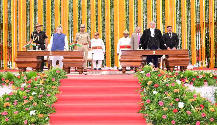 "झारखंड - राज्यपाल गंगवार ने न्यायमूर्ति एम.एस. रामचंद्र राव को मुख्य न्यायाधीश की शपथ दिलाई"