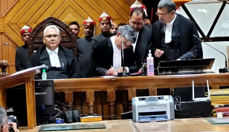नैनीताल - हाईकोर्ट के तीनों नवनियुक्त जजों ने ली सपथ, जानिए अब हाईकोर्ट में हो गए इतने जज 