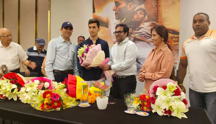 हल्द्वानी - पेरिस ओलंपिक 2024 के सेमीफाइनलिस्ट लक्ष्य सेन पहुंचे हल्द्वानी, ITC फॉर्च्यून होटल में हुआ ग्रैन्ड वेलकम 