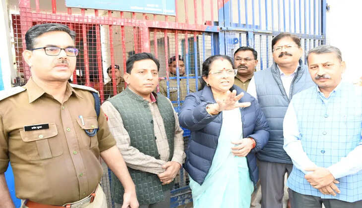 हल्द्वानी - जेल के निरीक्षण को पहुंचीं महिला आयोग की अध्यक्ष कुसम कंडवाल, महिलाओं के लिए कही यह बातें&nbsp;