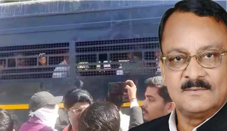 बरेली में पूर्व मंत्री भगवत सरन समेत कई सपा नेताओं को भेजा गया जेल