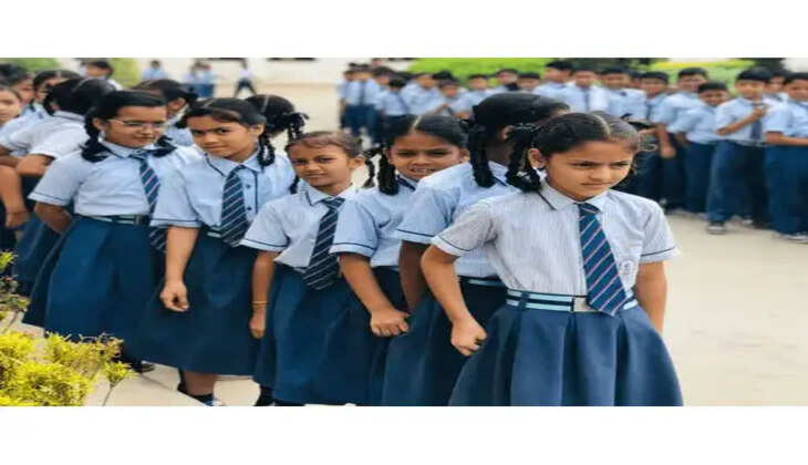 "हल्द्वानी -&nbsp;नए सत्र की शुरुआत पर बड़ी राहत, अब किताबें-यूनिफॉर्म खरीदने की जल्दबाजी नहीं"