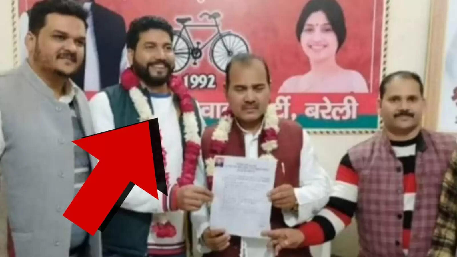 माफिया अतीक का गुर्गा लल्‍ला गद्दी बरेली सपा से मेयर टिकट का दावेदार, बेनकाब हाेते ही हुआ फरार