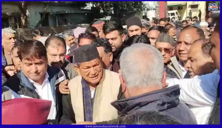 देहरादून - AI से बनी वायरल रील पर हरीश रावत का भाजपा पर हमला, एफआईआर दर्ज कराने पहुंचे थाने