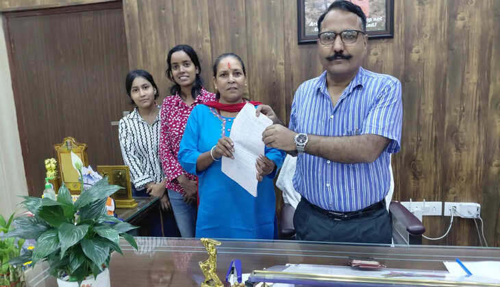 हल्द्वानी - डीएम की पहल से भू- माफिया के कब्जे से मुक्त हुई 25 नाली भूमि, पीड़ित महिला को मिला न्याय