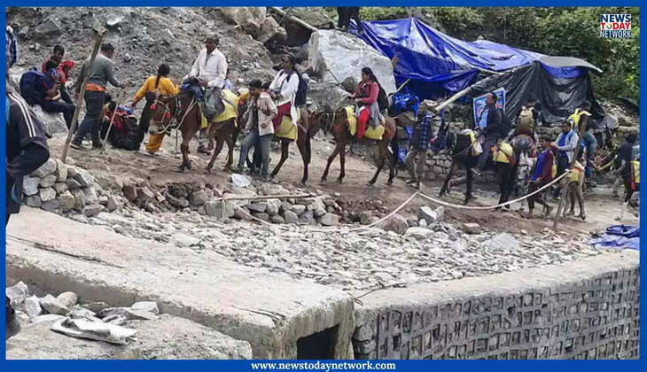 केदारनाथ यात्रा में एक्वाइन इन्फ्लूएंजा का कहर, दो दिन में 13 घोड़ों की मौत, घोड़े-खच्चरों के संचालन पर 24 घंटे की रोक