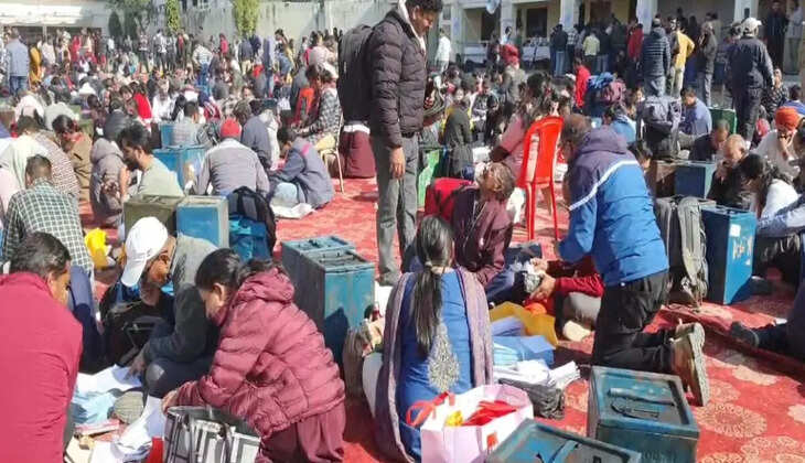 हल्द्वानी - निकाय चुनाव के लिए पोलिंग पार्टियां हुई रवाना, सुबह 8:00 बजे से शुरू होगा मतदान